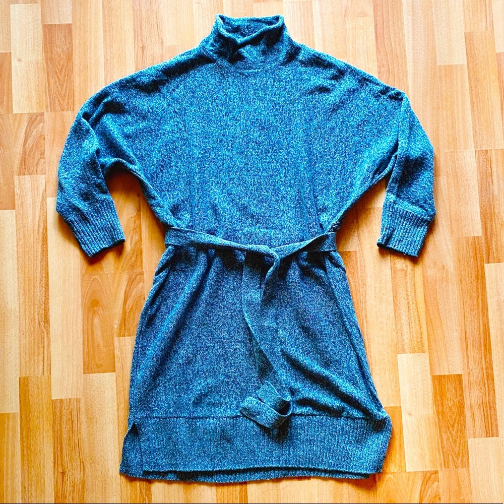 ❤️4/$40 SALE! ❤️  Gap Merino Sweater Dress